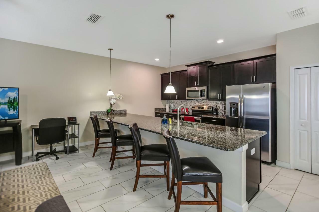 C - New 4 Bedroom Home - 5 Miles To Disney - Free Water Park - Private Pool Kissimmee Exterior photo